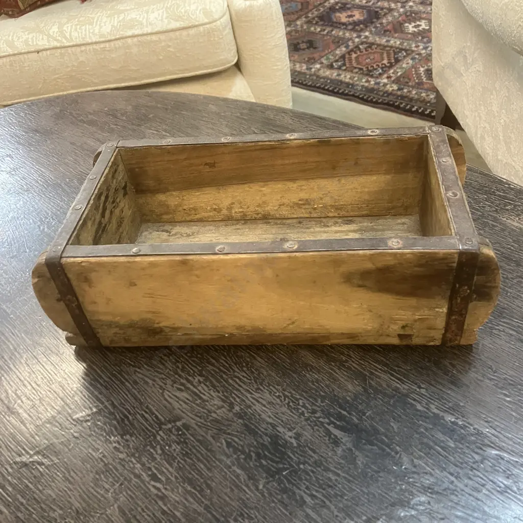 Vintage Wooden Brick Mould With Steel Bindings. H9.5 W32 D15.5cm Image 1++