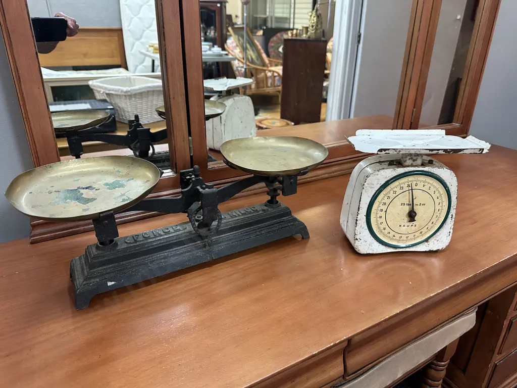 Vintage Scales Including Force 10 kilo G & Krups 25lbs Image 1++