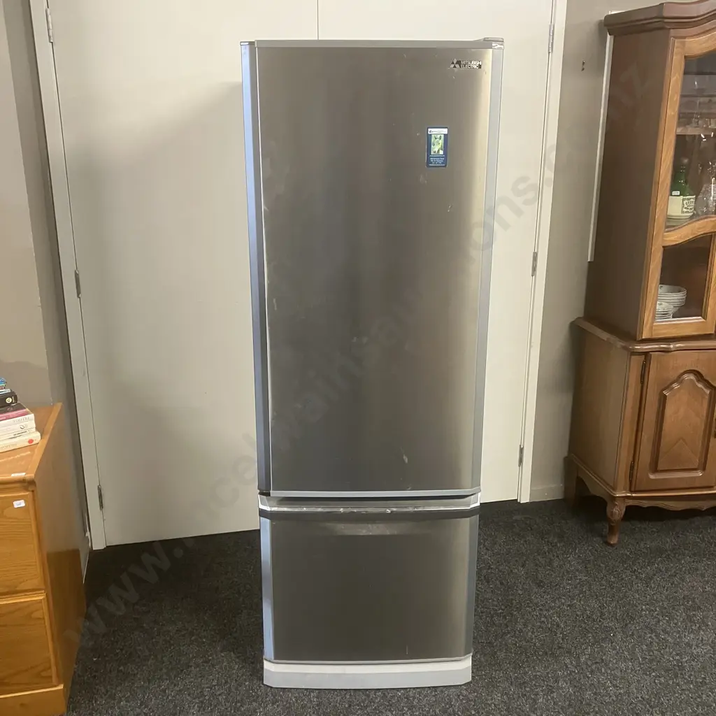 Mitsubishi 390 Litre Fridge Freezer MR-BF390C-ST-A Image 1++