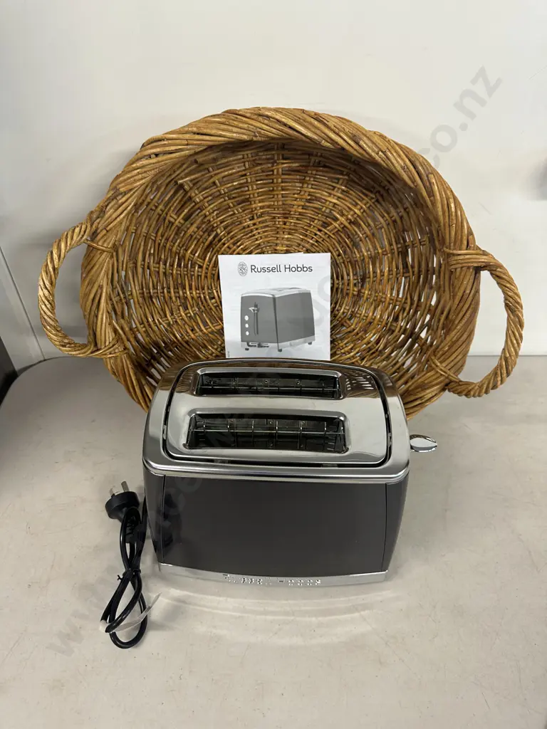 Russell Hobbs Lunar Two Slice Toaster Moonlight Grey With Double Handled Oval Cane Tray Image 1++