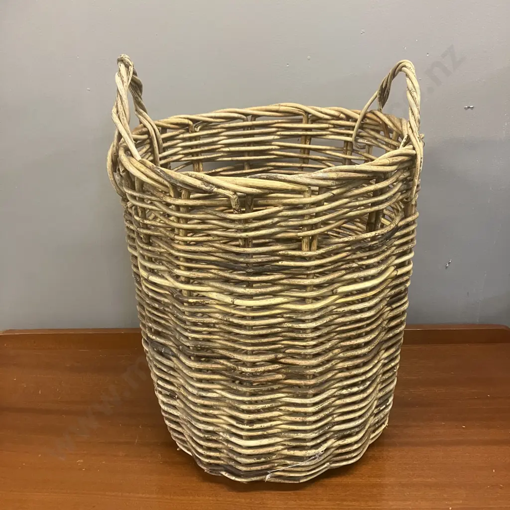 Vintage Wicker Basket With 2 Handles. 47 x 34cm Image 1++
