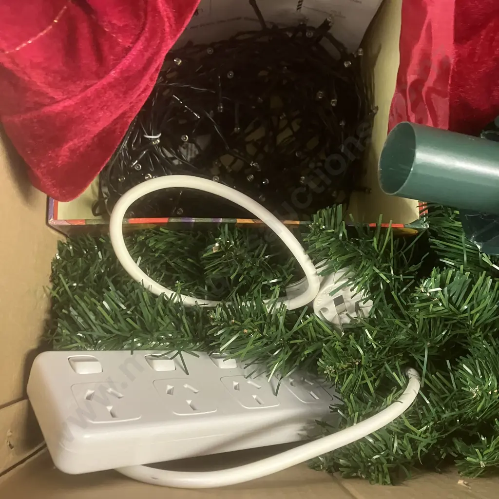 David Jones Christmas Tree - Green 6'5" With Tree Skirt, Lights, Power Board & Instructions Image 1++