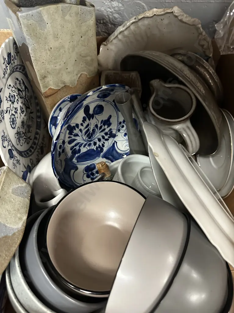 Box Lot Including Blue & White China Items, Pottery Etc Image 1++