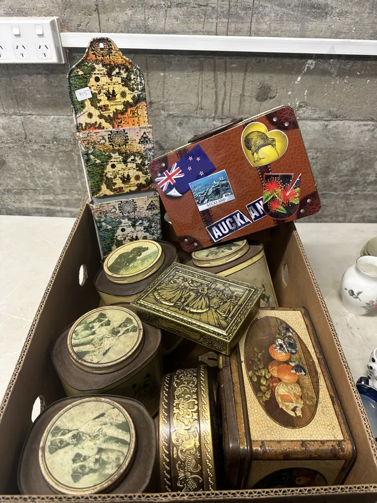 Selection of Vintage Tins Image 1++