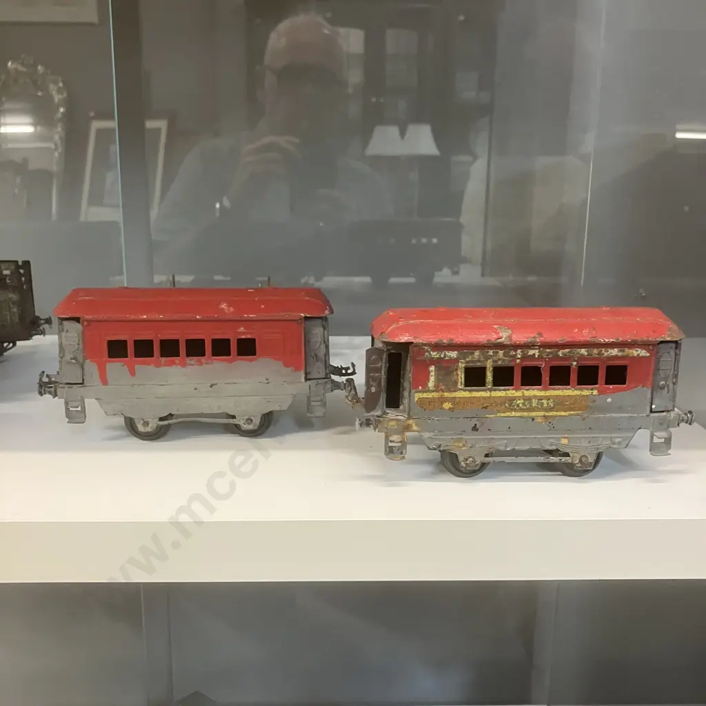 Hornby 1950s O Gauge Clockwork  No.101 'LNER 460' Green Tank Loco (Reversing) With Key,  Assorted Carriages & Rail Track Image 1++