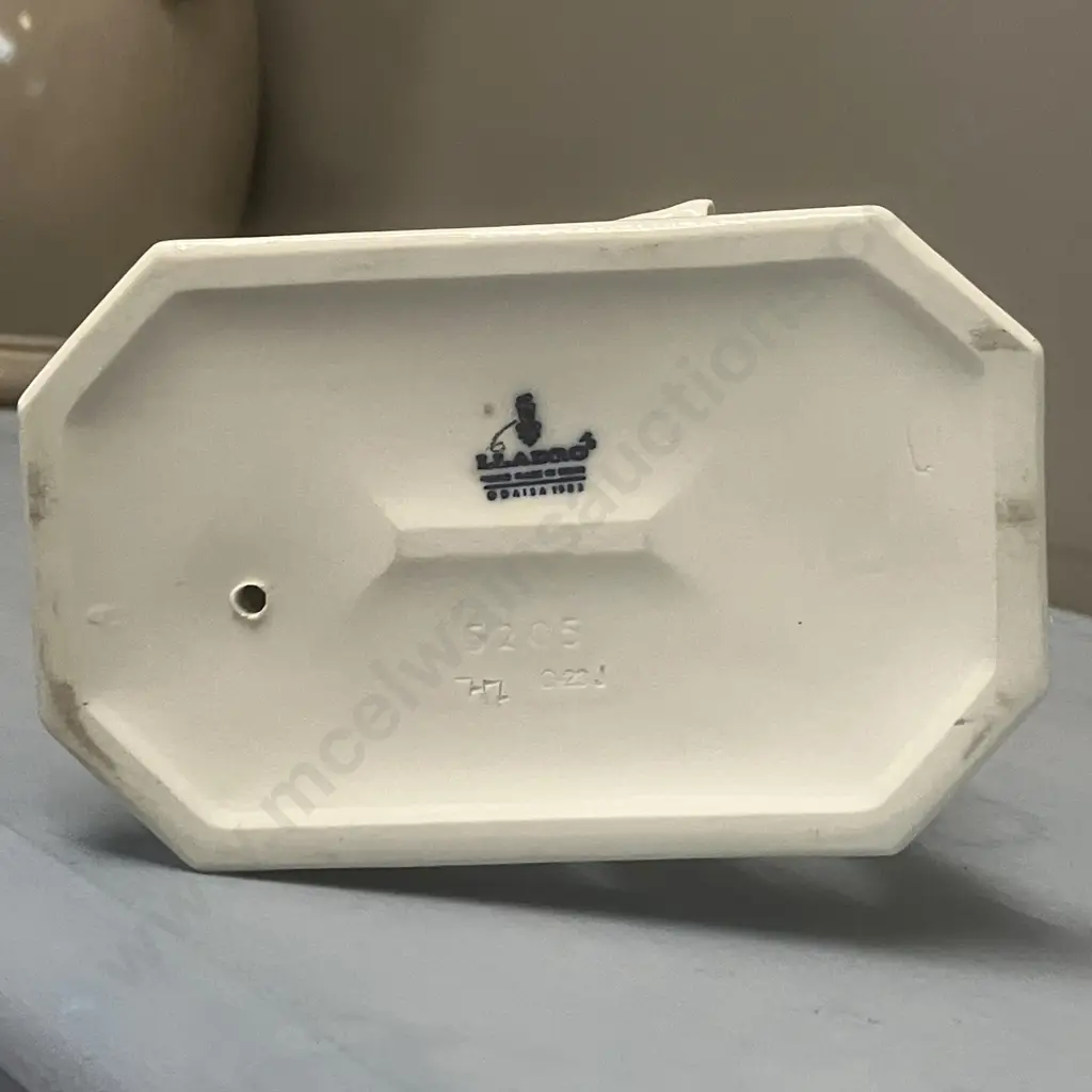 Lladro "The Lamplighter" Porcelain Figurine  #5205. H47cm Image 1++