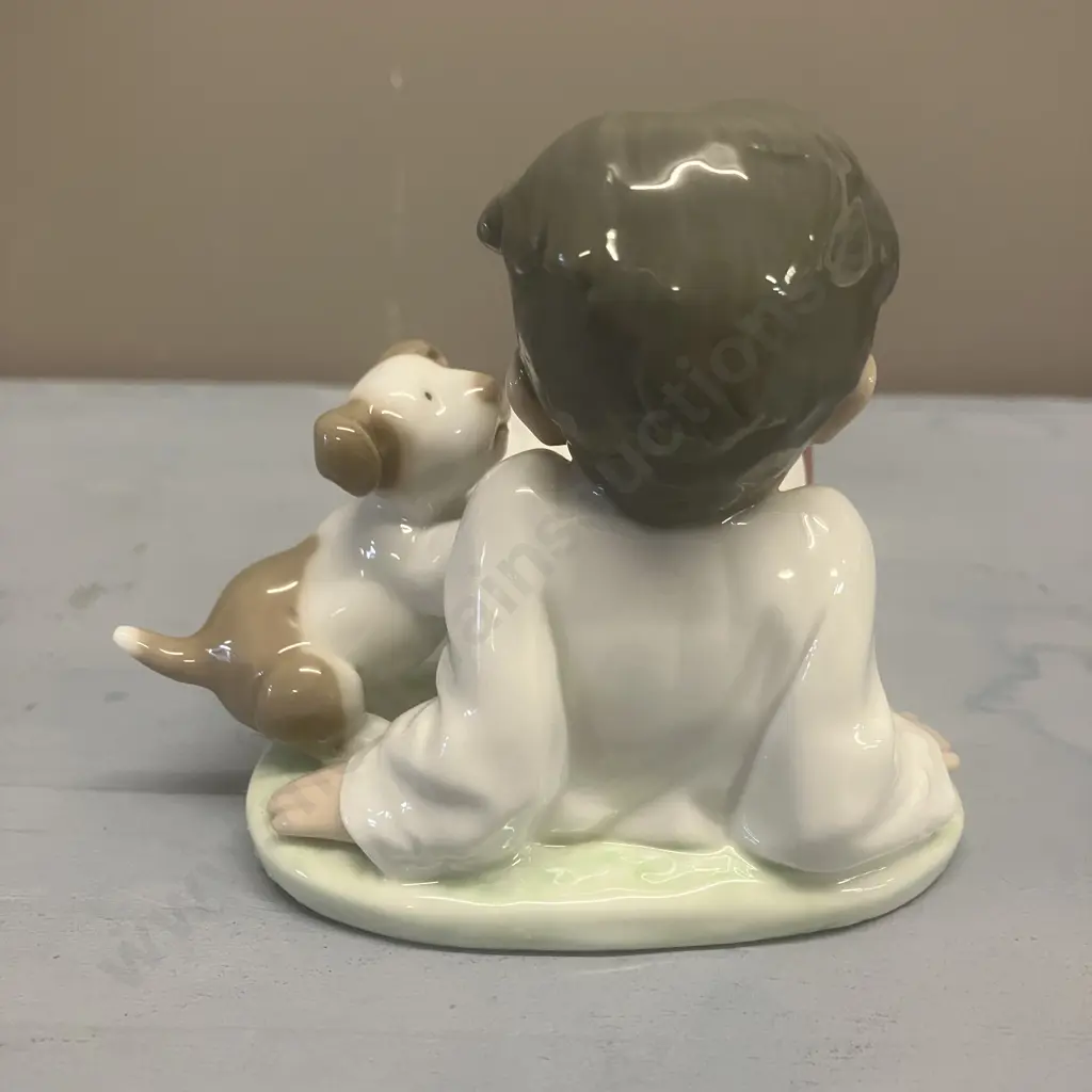 Lladro "Taking Time" Porcelain Figurine  #5988, Issued 1993 Retired 1998. 9 x 13cm Image 1++