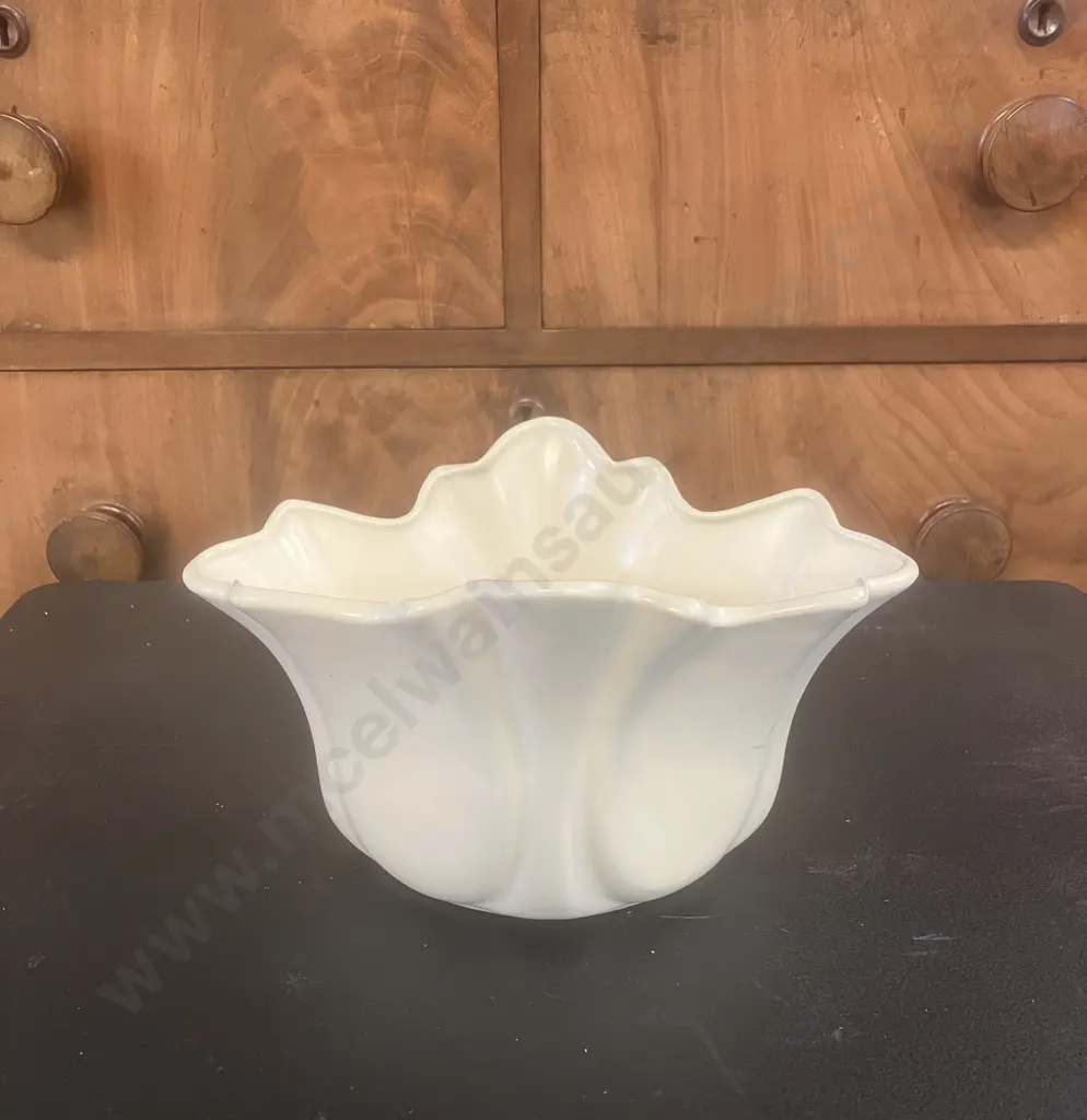 Crown Lynn Potteries Tall Trough Vase With Flaring Sides Shape 44, White Slip-Cast Ceramic c1948-55. H15.5 W26.5 D15.5cm Image 1++