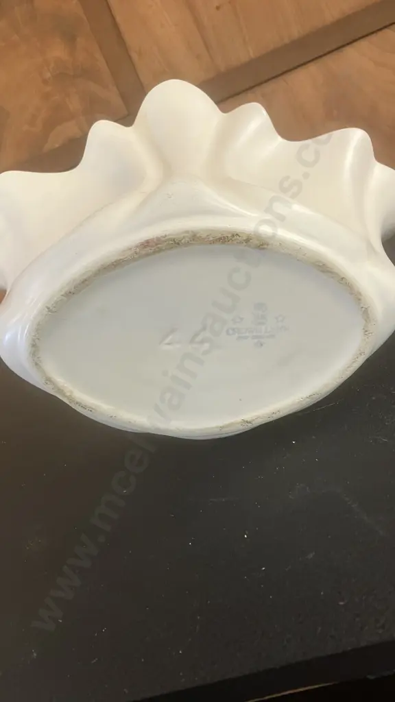 Crown Lynn Potteries Tall Trough Vase With Flaring Sides Shape 44, White Slip-Cast Ceramic c1948-55. H15.5 W26.5 D15.5cm Image 1++