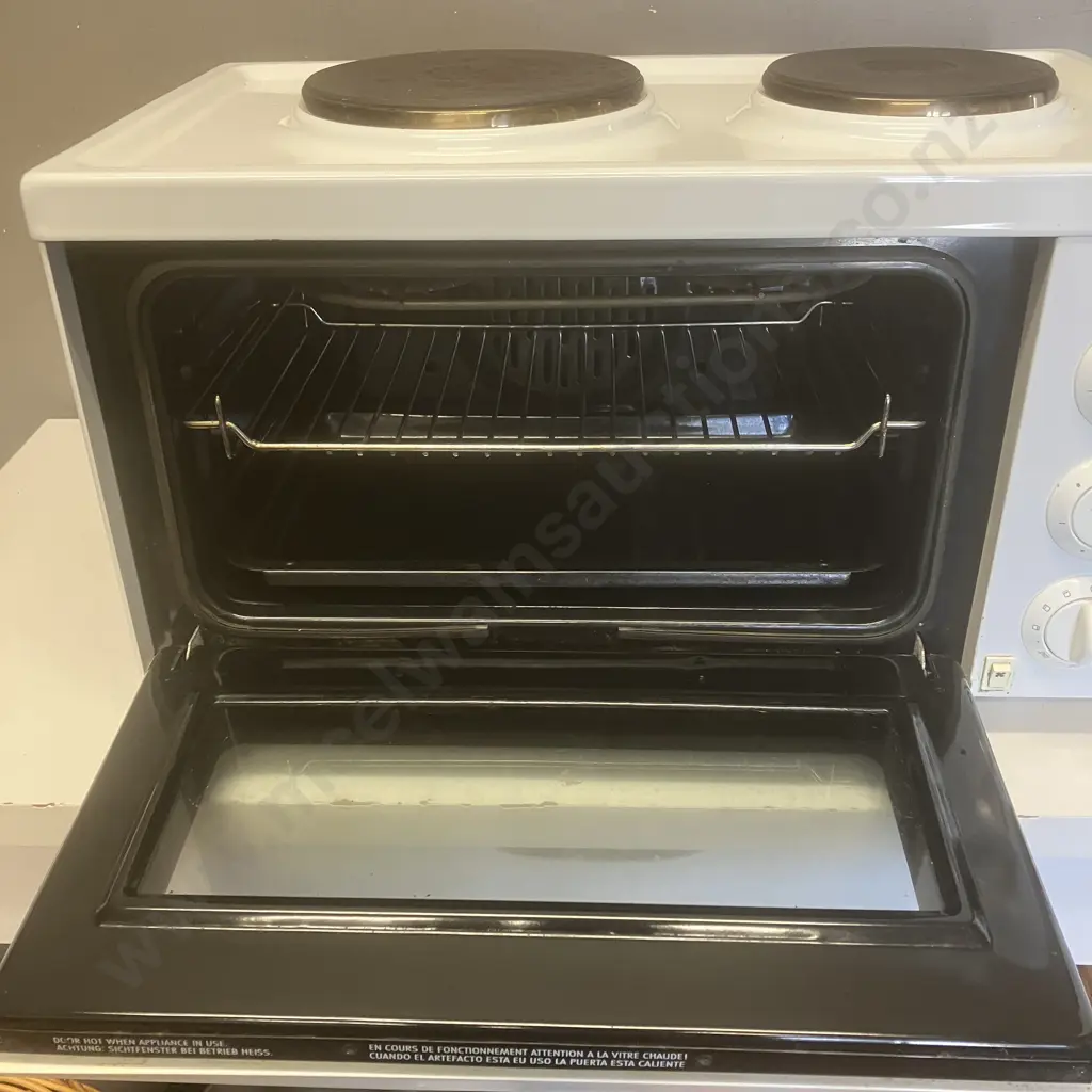 Tebo TFL4230 Benchtop Oven With 2 Elements Image 1++