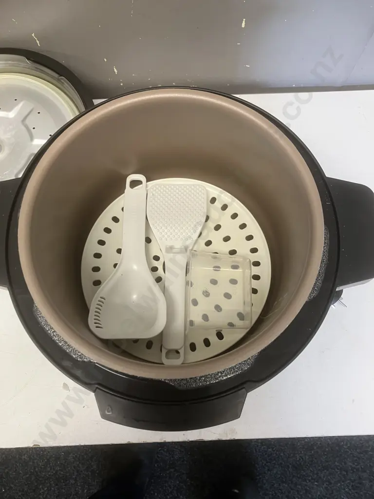 Phillips HD2137 All-In-One Pressure Cooker Image 1++