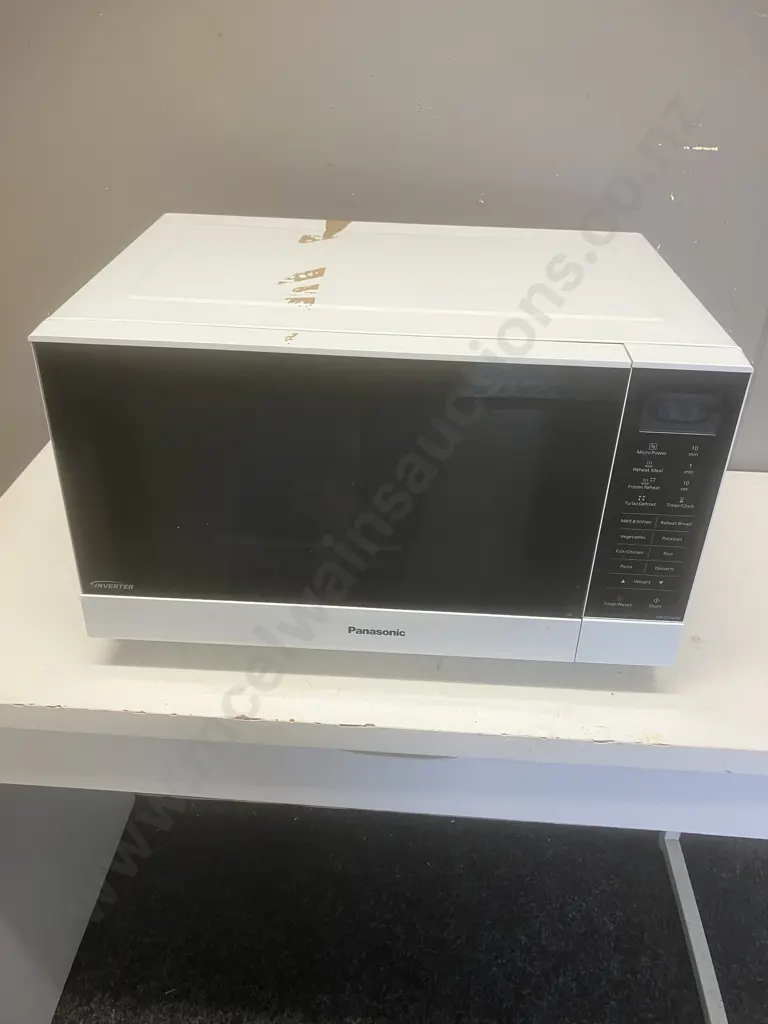Panasonic 27L Flatbed Microwave Oven With Manual Model NN-SF564WQPQ (Purchased 06/2023) Image 1++