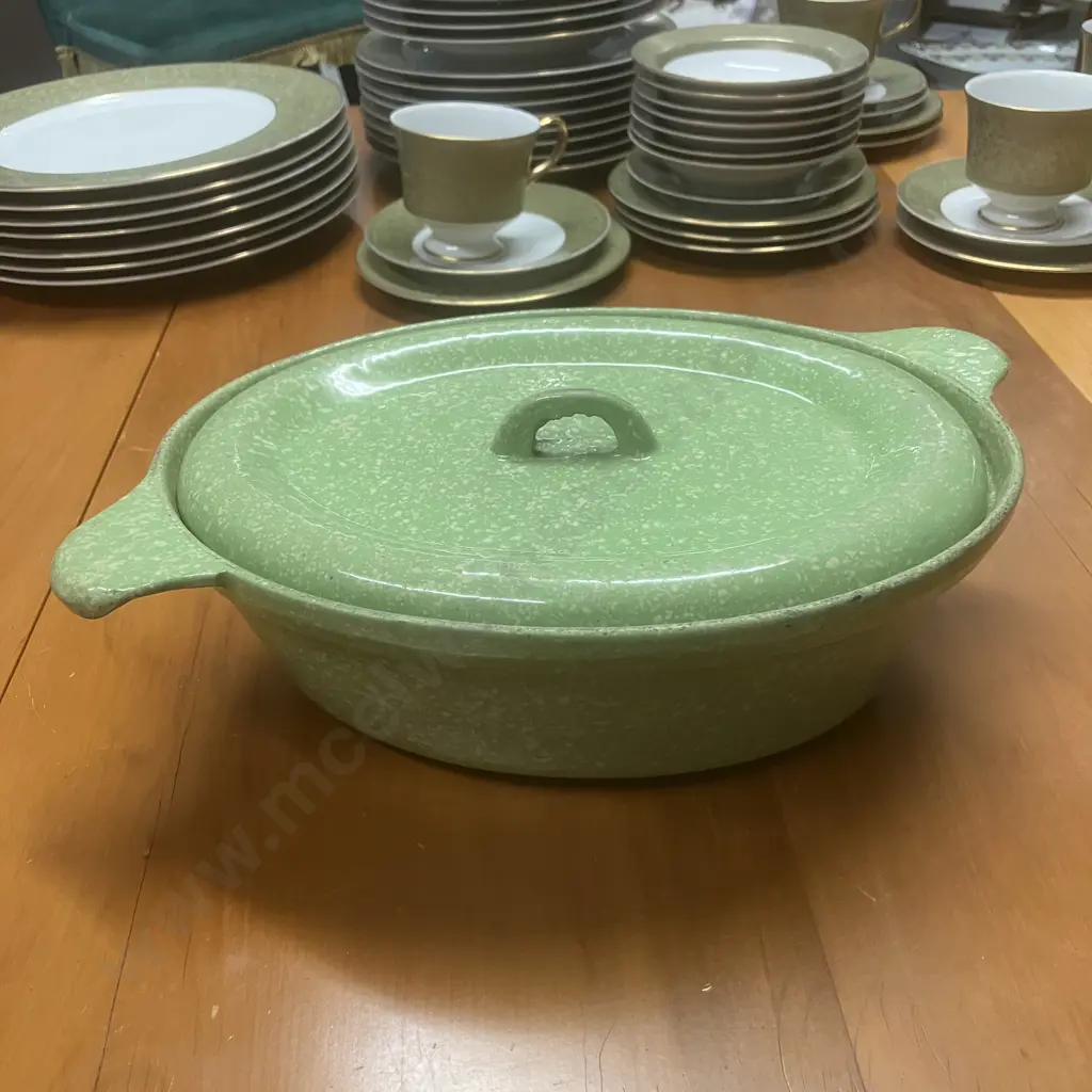 Vintage Radiation ware / Ranzware  New Zealand Made Enamelled Cast Iron Lidded Oval Casserole Dish Image 1++