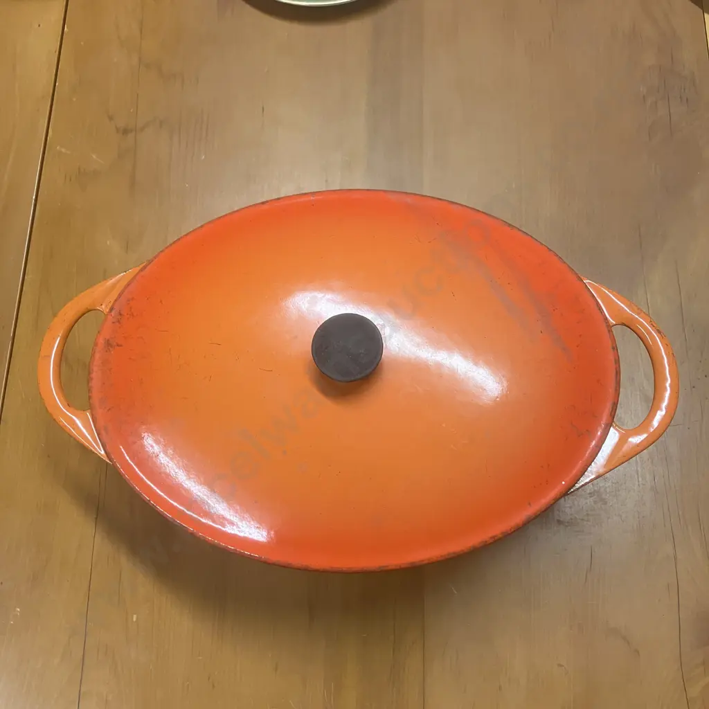 Vintage 1950's Cousances Le Creuset #9, Enamel Cast Iron 2.75 QT Oval Dutch Oven, Flame Orange, France Image 1++