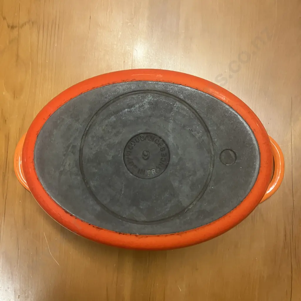 Vintage 1950's Cousances Le Creuset #9, Enamel Cast Iron 2.75 QT Oval Dutch Oven, Flame Orange, France Image 1++