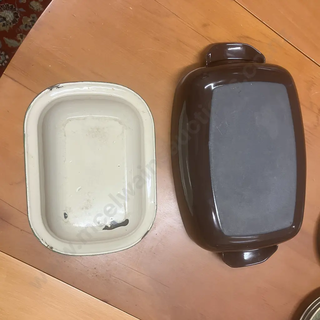 Enamelled Cookware Image 1++