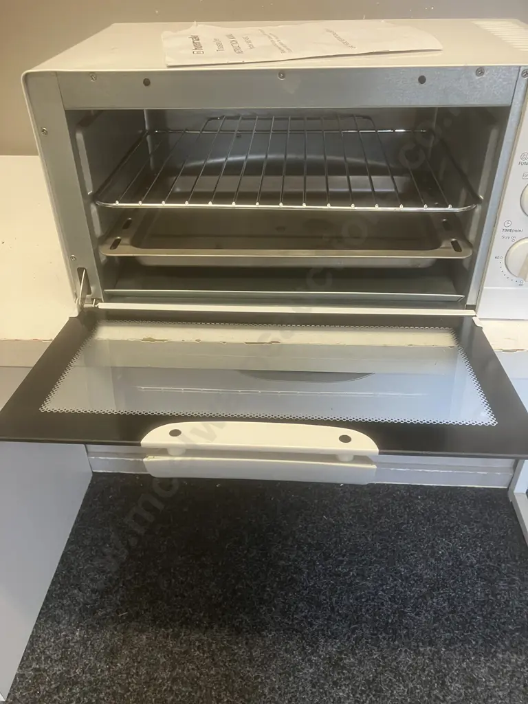 Homemaker Toaster Oven Model MG14BC With Manual Image 1++