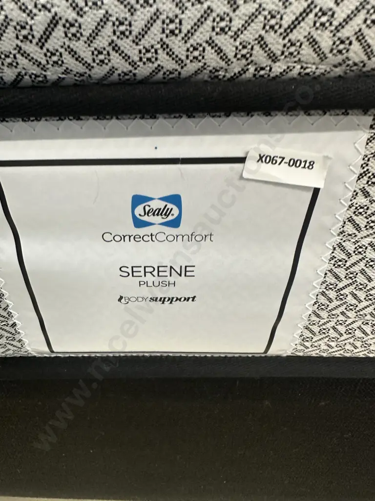 Sealy Correct Comfort Serene Plush Queen Size Mattress & Base. 150 x 203cm Image 1++