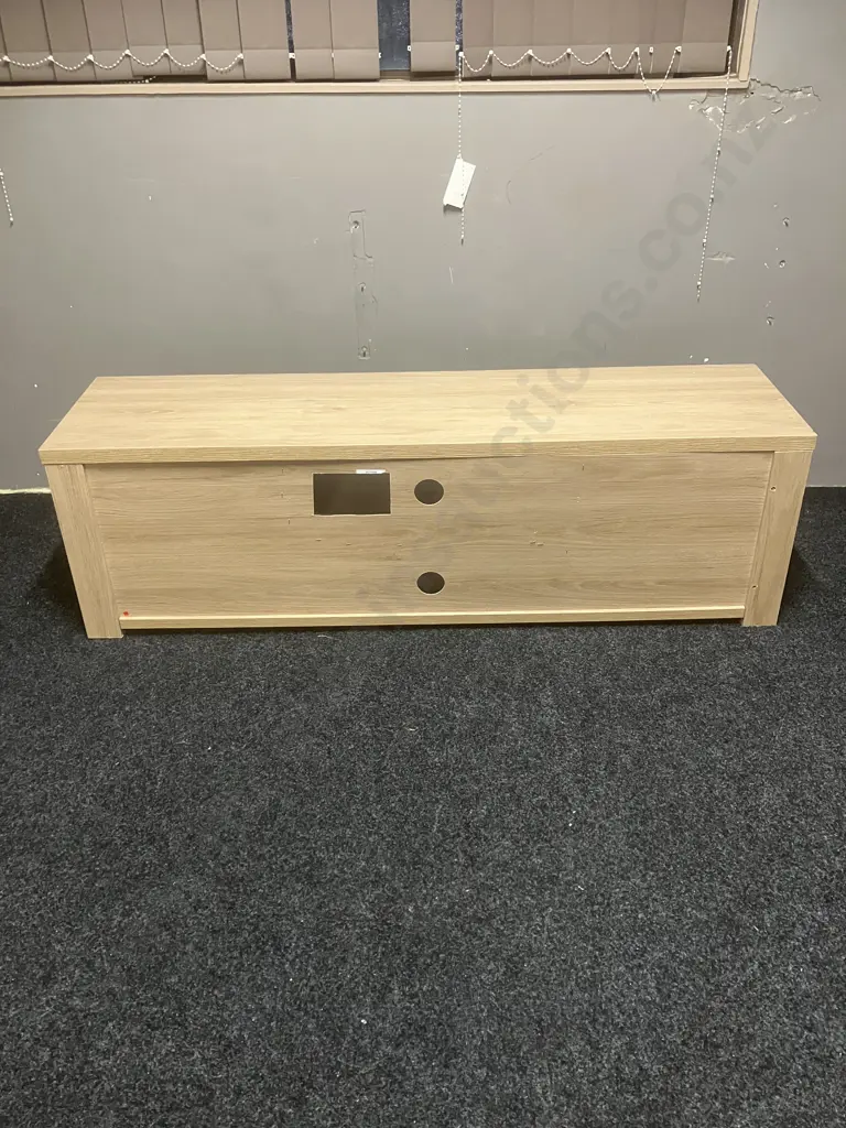 White Oak Effect TV Stand, 2 Soft Close Doors. H45 W150 D39cm Image 1++