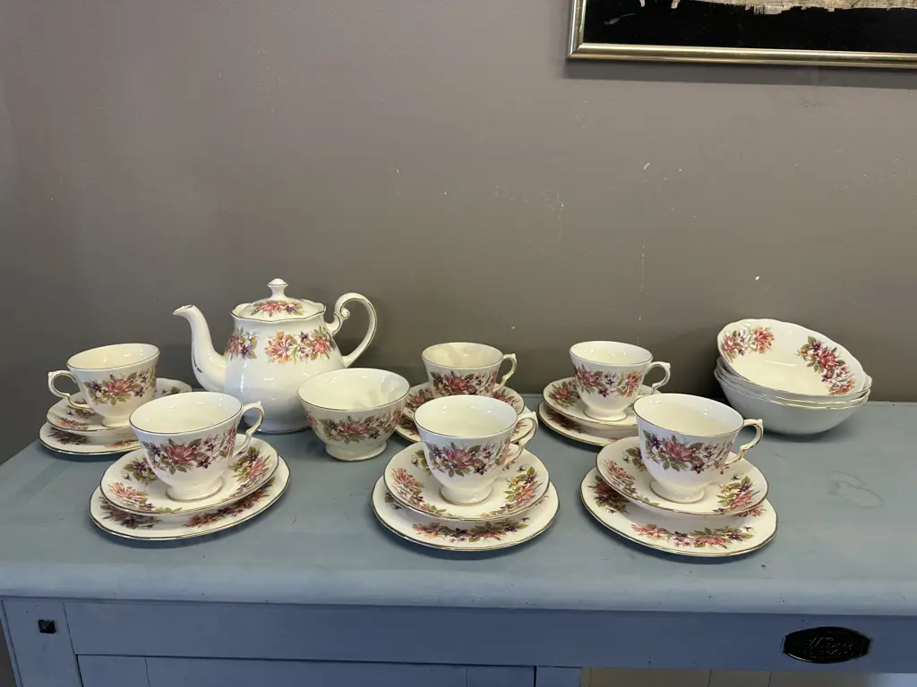 Colclough Tea Ware Image 1++