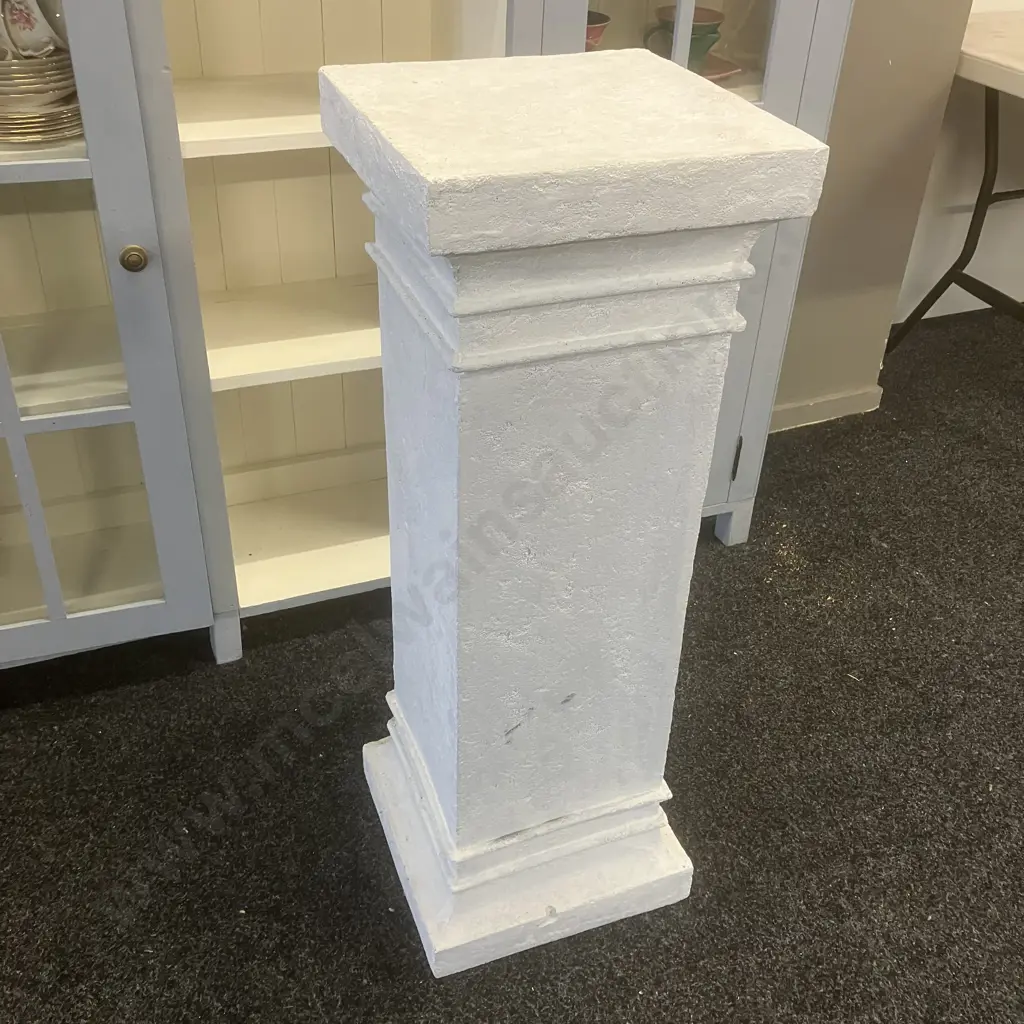Faux Concrete Plinth. 92 x 33cm Image 1++