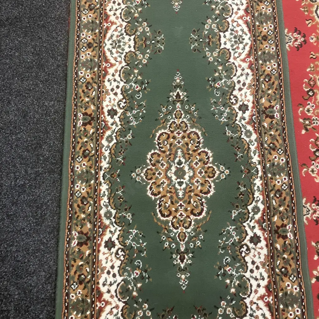 Green & Red Polypropylene Carpet Runners X 2. 80 x 250 Image 1++