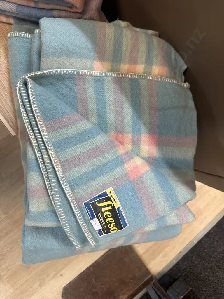 Single Vintage Woollen Blankets Blue/Pink/Cream Tones Image 1++