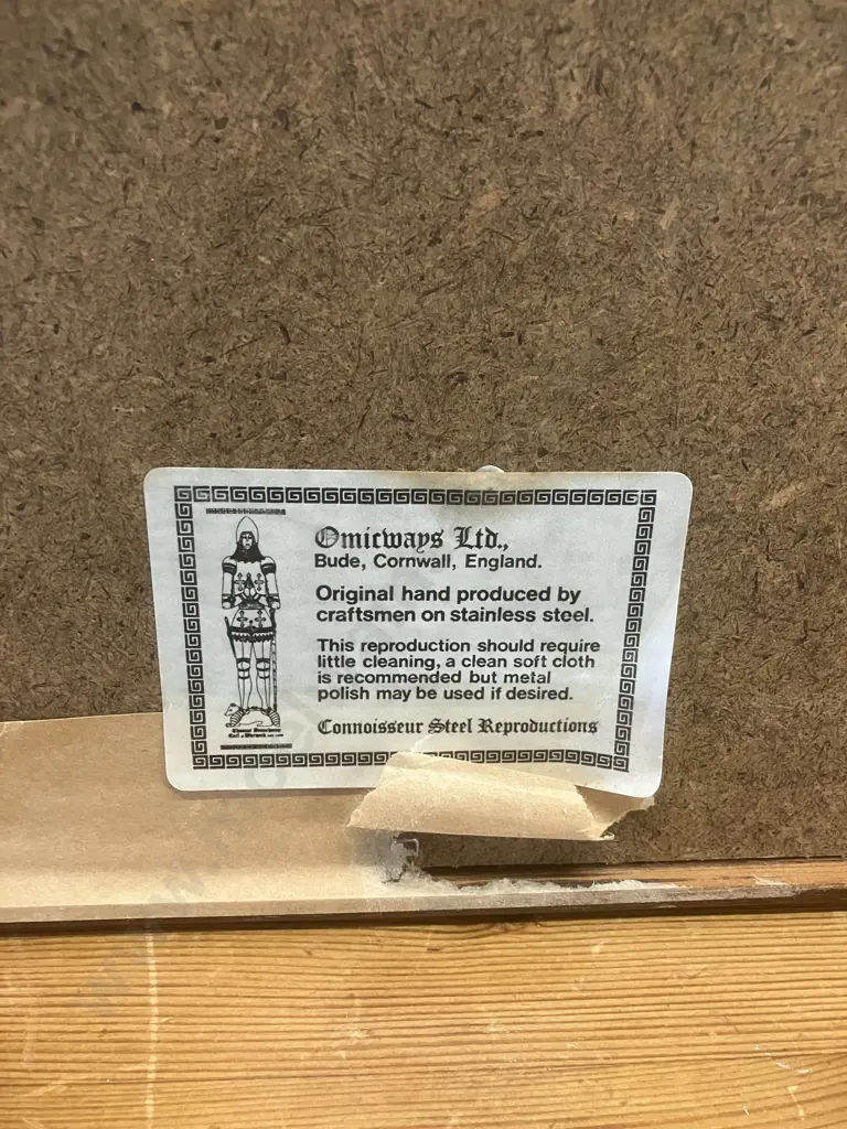 Vintage 1970s Omicways England "The Castle of the British Sovereign Windsor" Stainless Steel. 30 x 39cm Image 1++