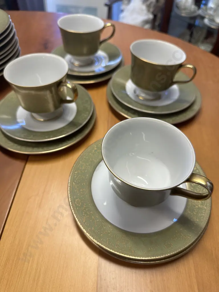 Sango Versailles 3632 Dinnerware Green With Gold Gilt Detail Image 1++