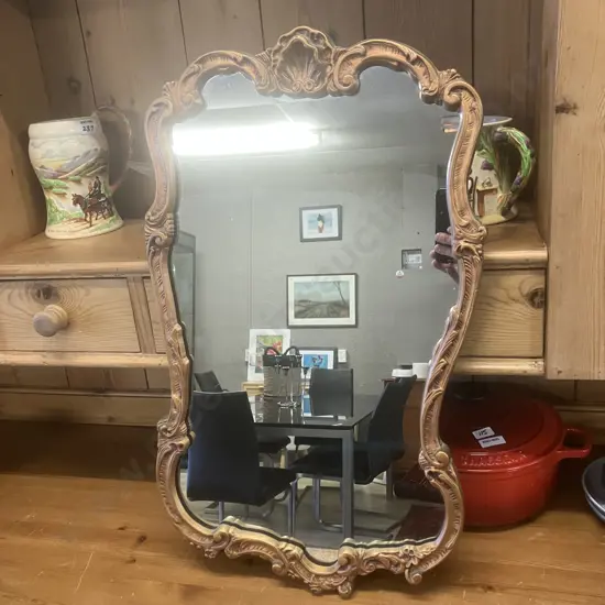 Ornate Gilt Wall Mirror. 61 x 36.5cm
