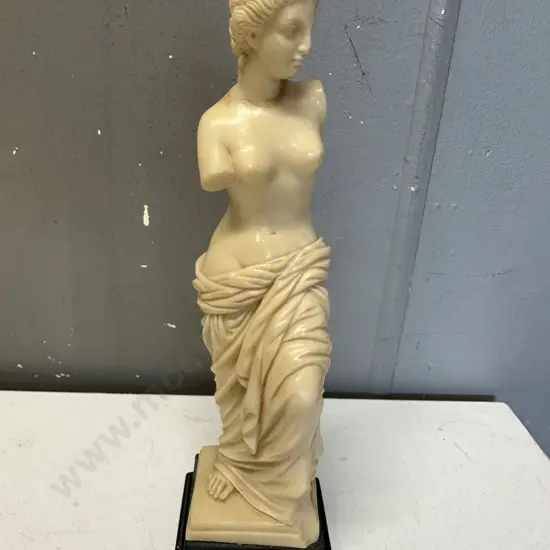 Mid Century Venus de Milo Reproduction Figurine H26cm.