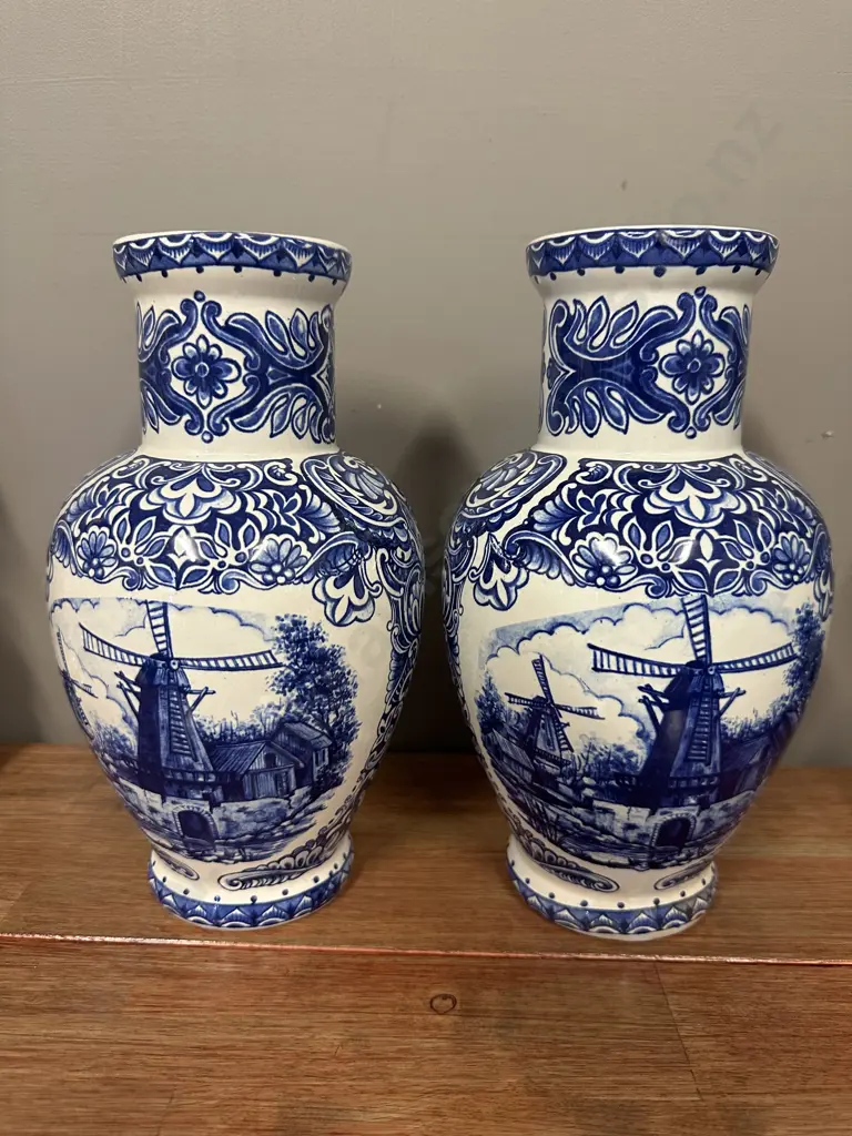 T.Delfts Blue & White Pocelain Vases H26.5cm. Image 1++