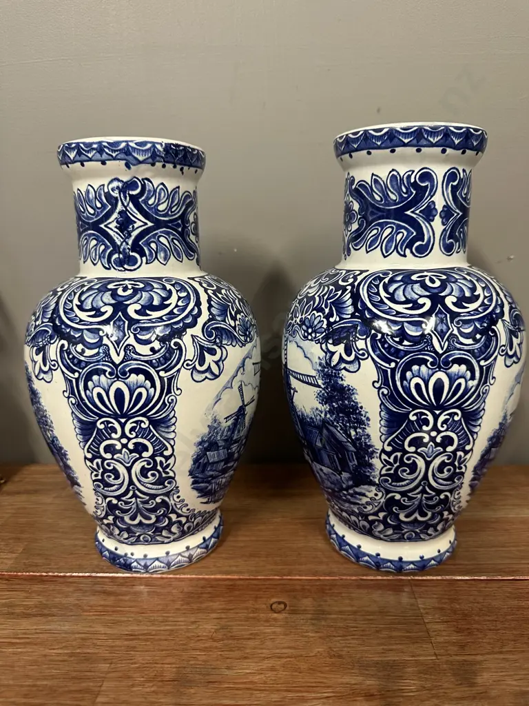 T.Delfts Blue & White Pocelain Vases H26.5cm. Image 1++