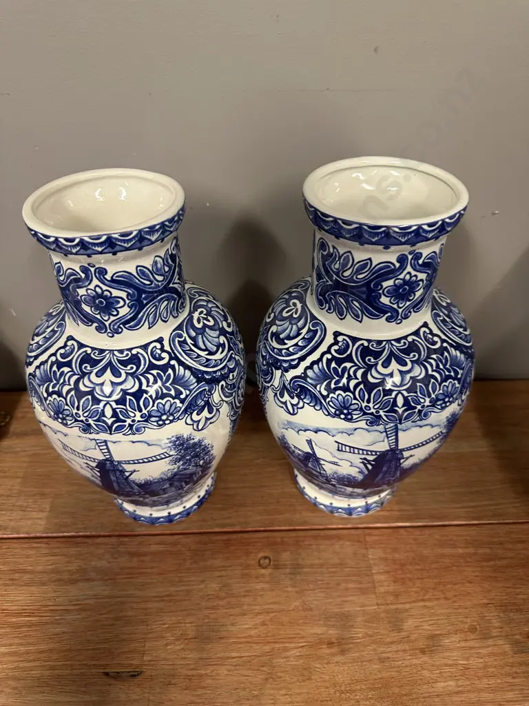 T.Delfts Blue & White Pocelain Vases H26.5cm. Image 1++
