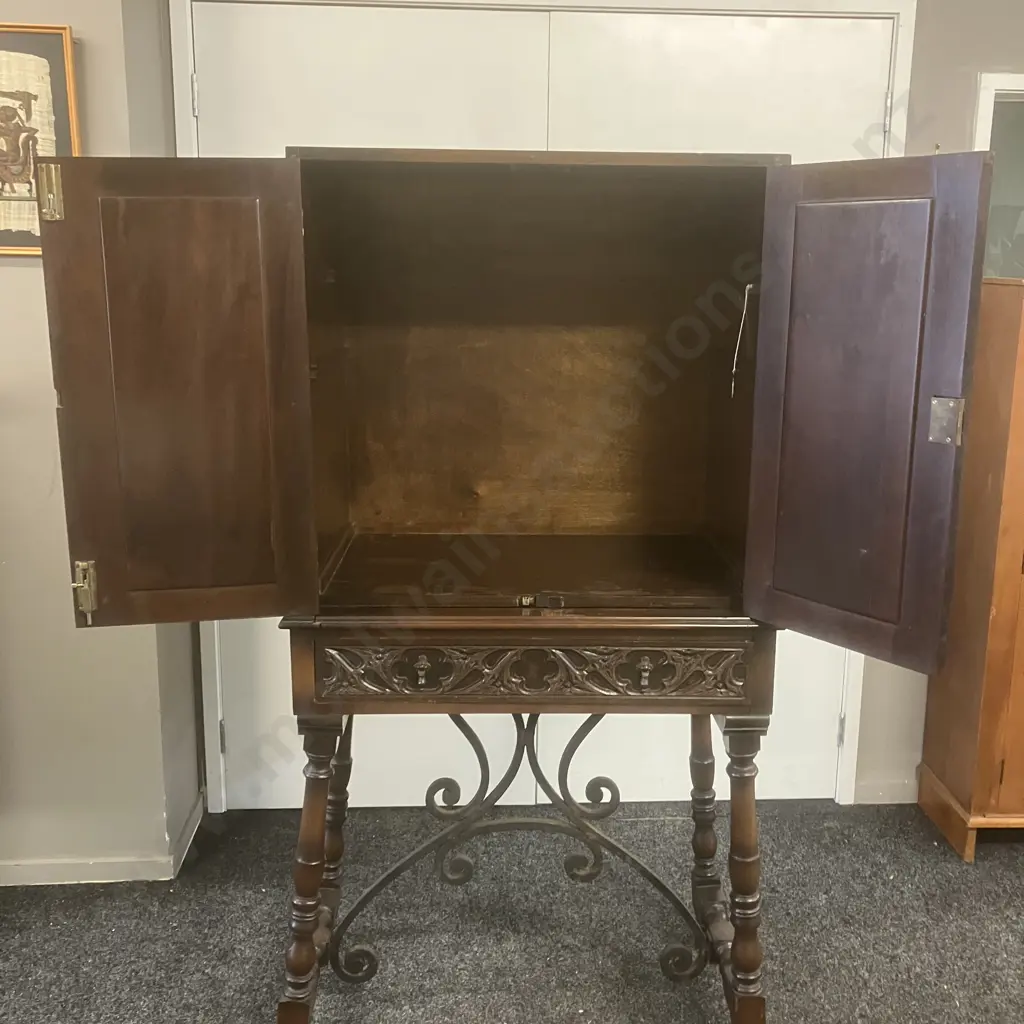Jacobean Revival 2 Door Cabinet With Key, Glass Display Section, Single Drawer. H160 W88 D43cm Image 1++