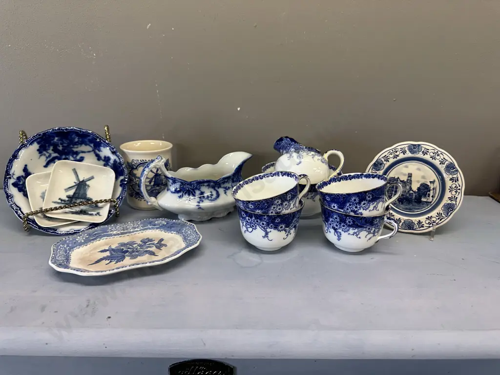 Selection Of Blue & White China Items Including Delft, Royal Doulton Etc Image 1++