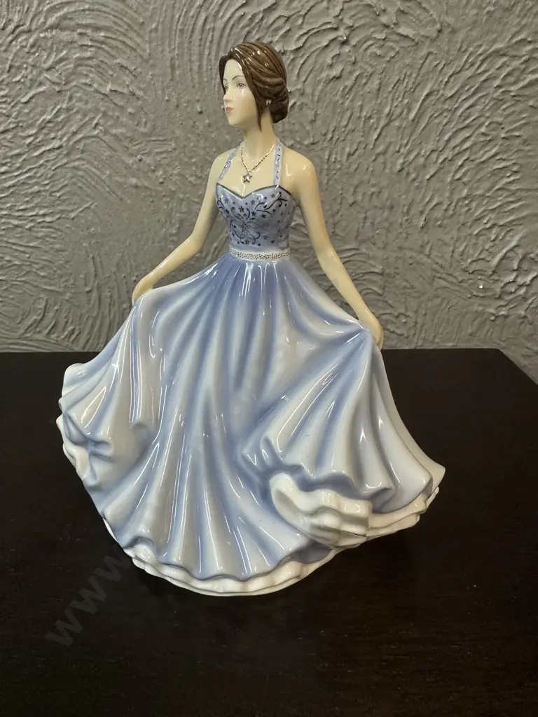 Royal Doulton 'Beautiful Wishes' #HN5872 H18cm. Image 1++