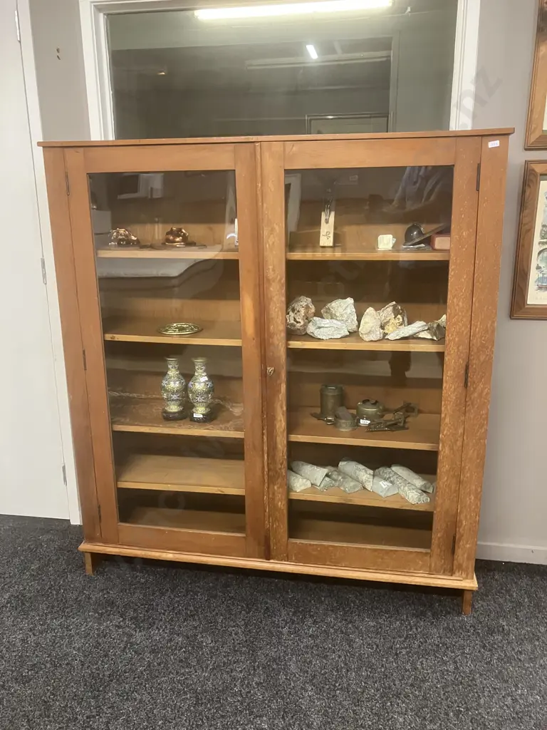 Antique Glazed Double Door Display Cabinet With Key. H141 W129 D32cm Image 1++