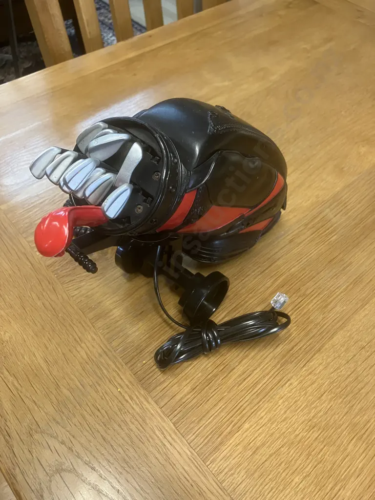 Vintage Golf Bag & Clubs Push Button Telephone Image 1++