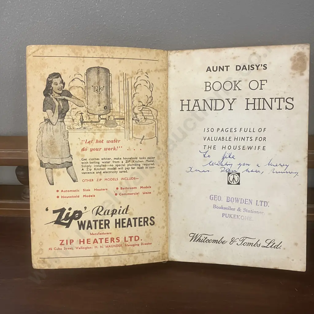 Vintage 1951 Aunt Daisy's New Book of Handy Hints, Published by Whitcombe & Tombs Ltd Image 1++