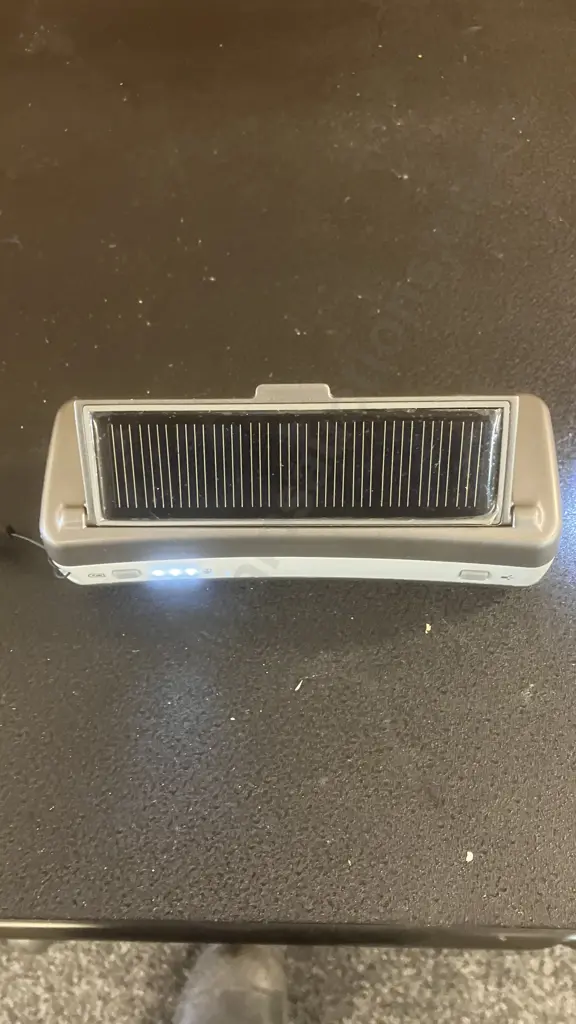 Coghlans Power Bank 6000 mAh Solar/USB/Crank Image 1++