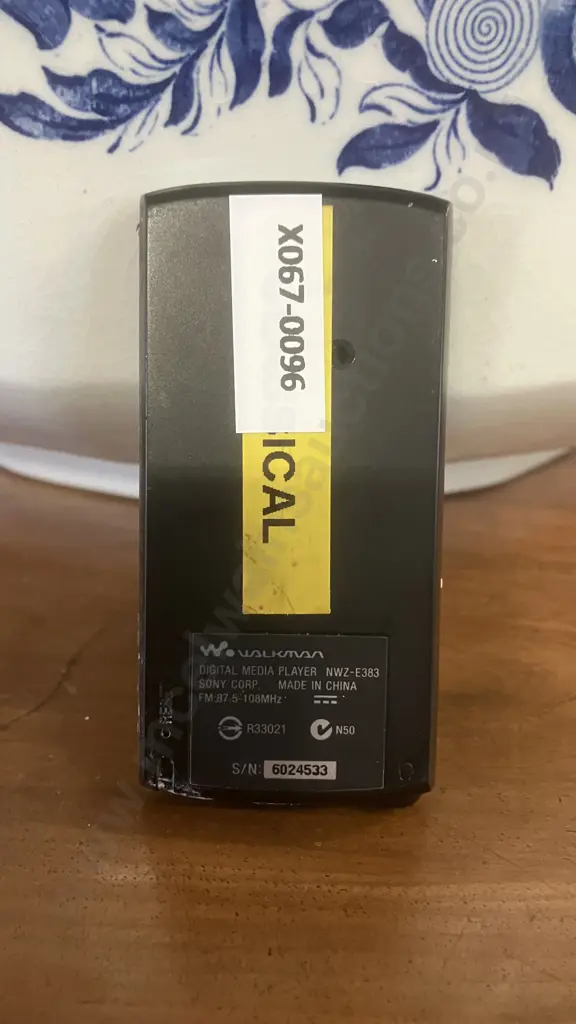 Sony NWZ-E383 E Series Walkman Only Image 1++