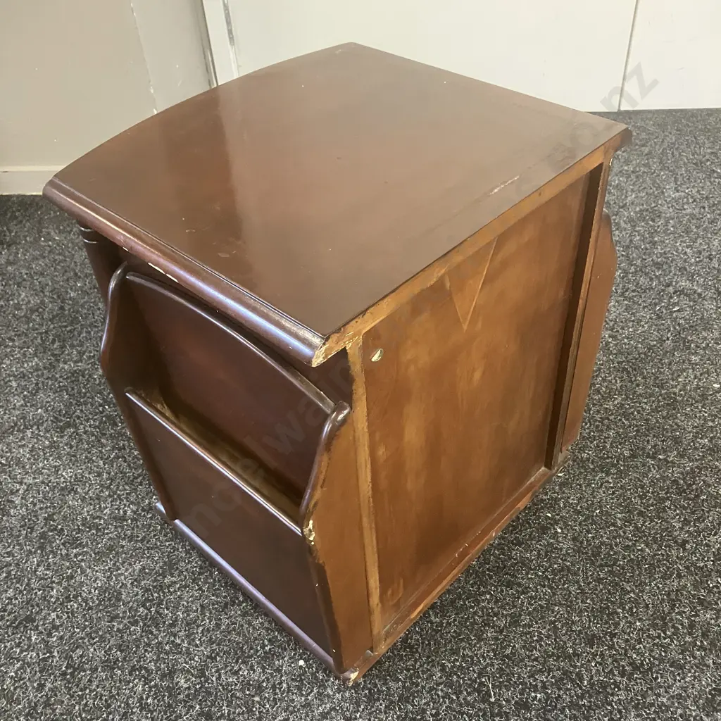 5 Drawer Side Table On Castors With Magazine Sleeves. H47 W42 D34cm Image 1++