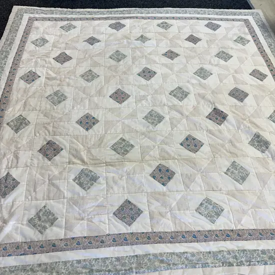 Patchwork Coverlet & Pillow With Case 200x200cm.