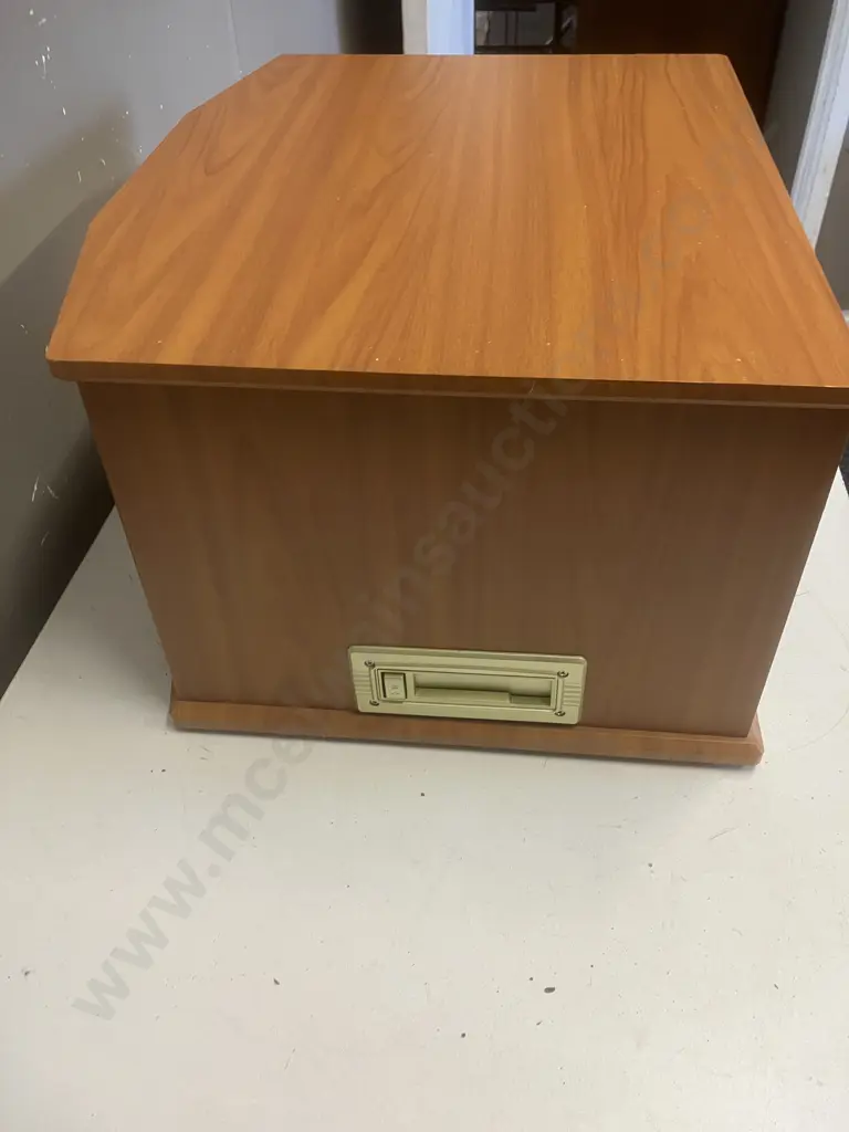 Classical Model SR06161 Turntable With CD/MP3, Radio, SD/USB & Cassette Image 1++