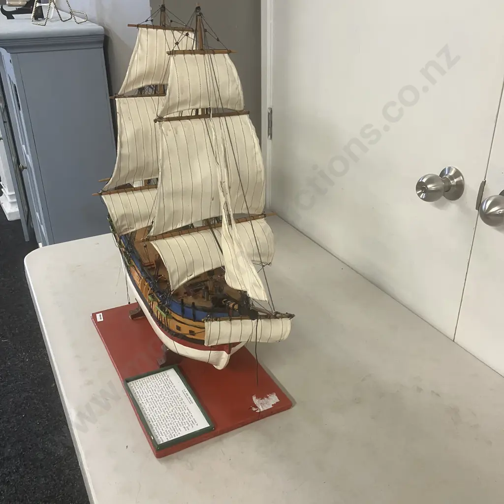H.M. Bark Endeavour Wooden Model - Commanded by Lieutenant James Cook on First Voyage to NZ & AUS 1769-1771. L84cm Image 1++