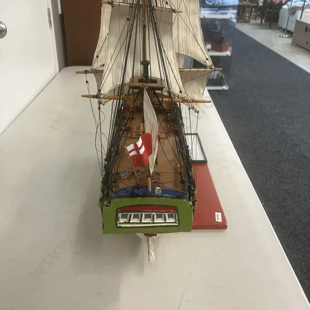 H.M. Bark Endeavour Wooden Model - Commanded by Lieutenant James Cook on First Voyage to NZ & AUS 1769-1771. L84cm Image 1++