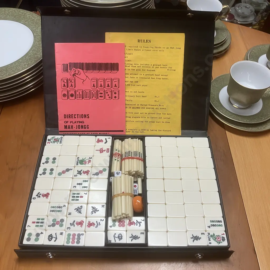 Vintage Mahjong Set In Case With Rule Book Image 1++
