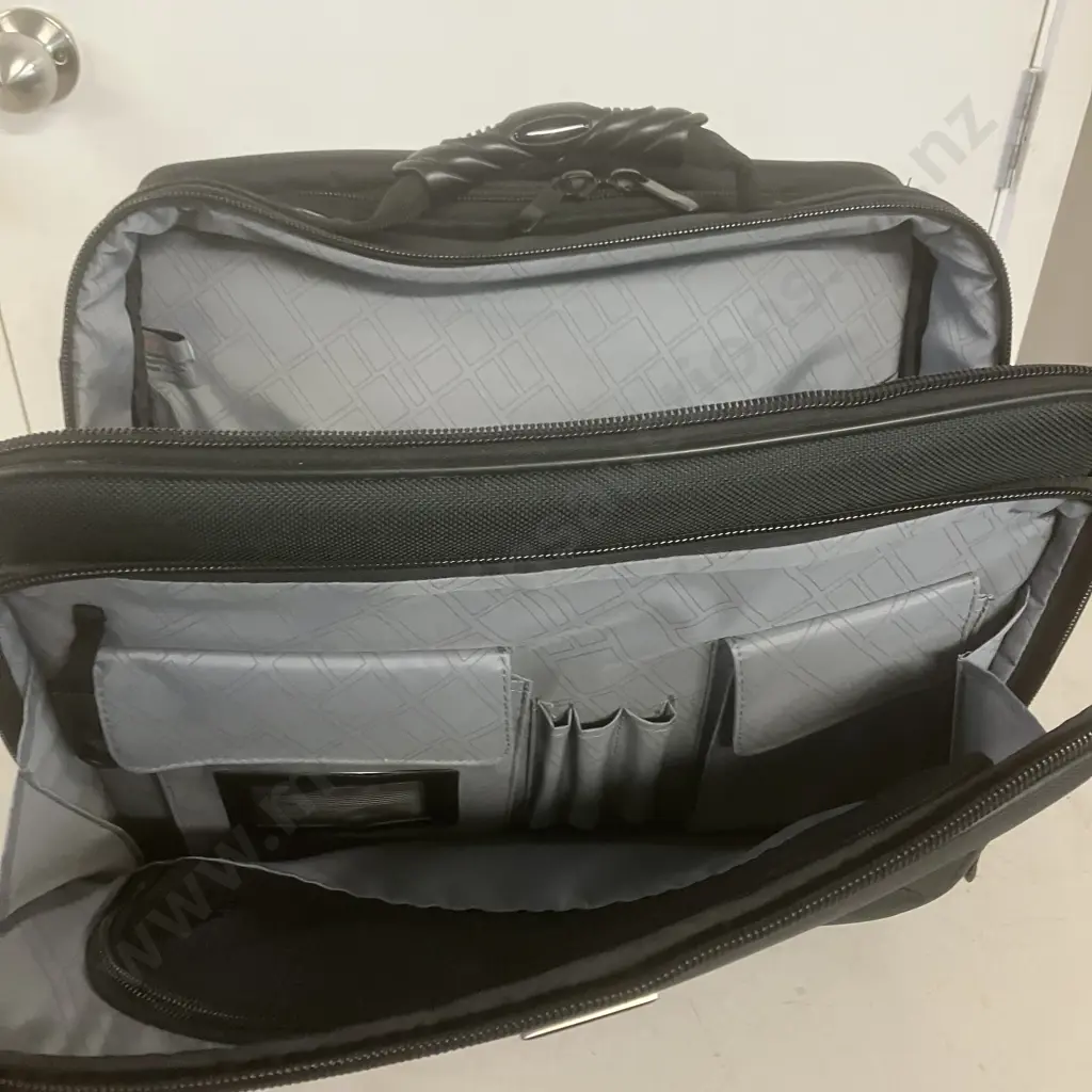 44cm Flylite Laptop Briefcase Carry-On Rolling Case Image 1++