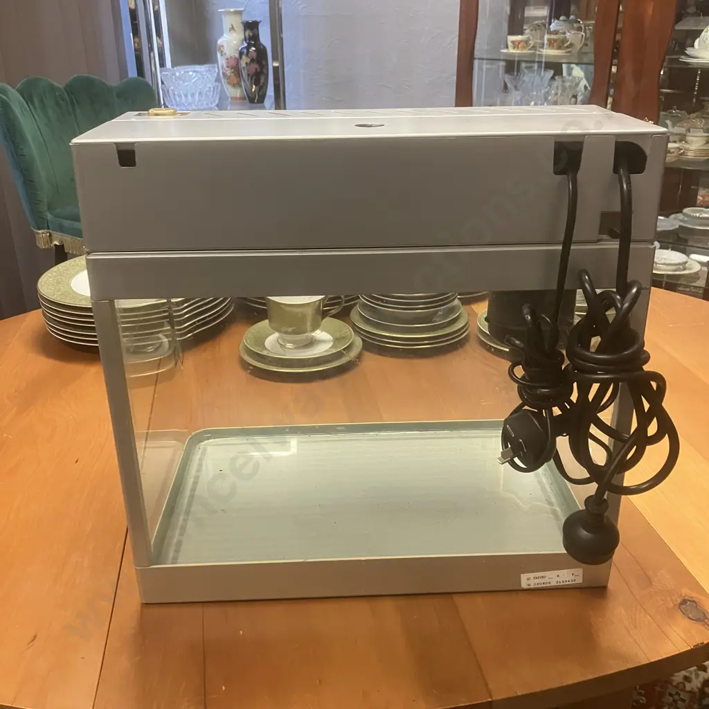 Aqua One AR-126 Aquarium Tank. H36 W37 D25cm Image 1++